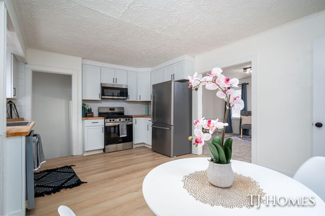 948 Becker Road, Muskegon Twp, MI 49445