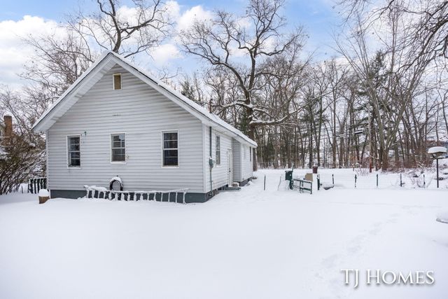 948 Becker Road, Muskegon Twp, MI 49445