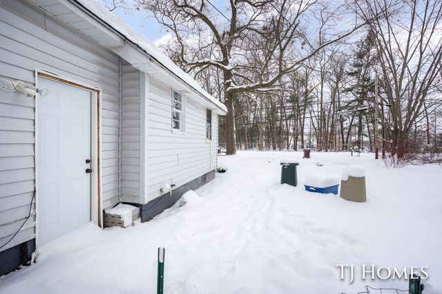 948 Becker Road, Muskegon Twp, MI 49445