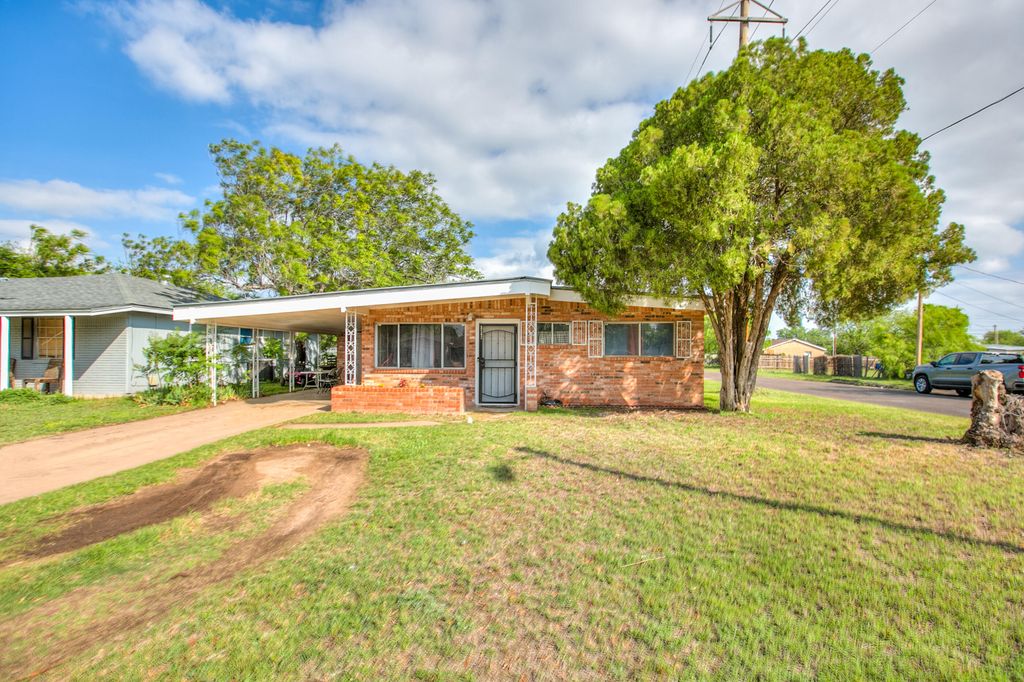 3102 Woodlawn Drive, San Angelo, TX 76901