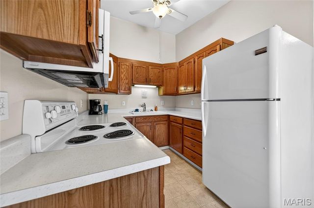 2476 Fox Bridge Court, Lake St Louis, MO 63367