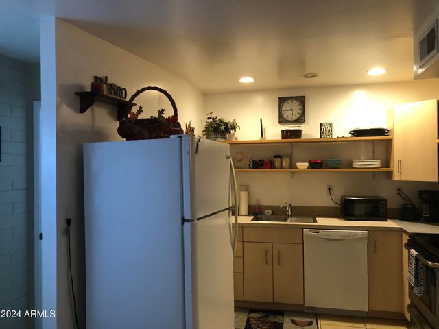 2015 S GRANADA Drive 1, Tempe, AZ 85282