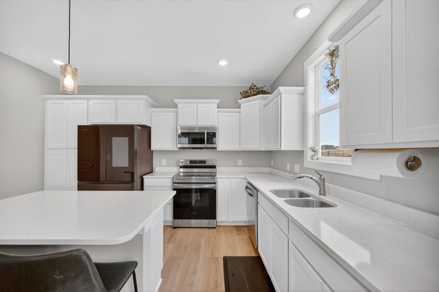 1804 E Euclid Avenue, Indianola, IA 50125