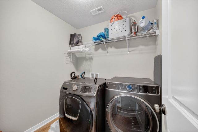 1804 E Euclid Avenue, Indianola, IA 50125