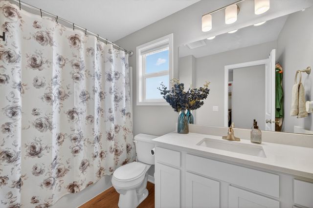 1804 E Euclid Avenue, Indianola, IA 50125