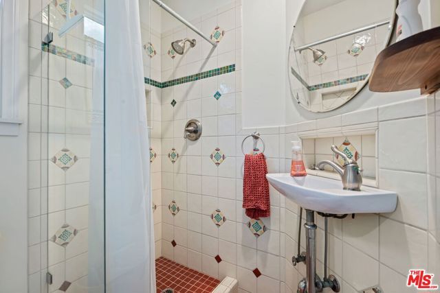 110 S Salinas Street D, Santa Barbara, CA 93103