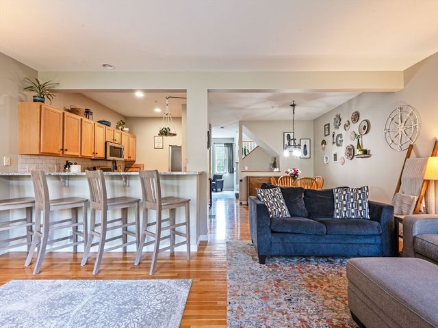 102 Lordvale Blvd 102, Grafton, MA 01536