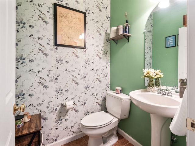 102 Lordvale Blvd 102, Grafton, MA 01536