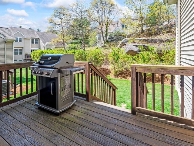 102 Lordvale Blvd 102, Grafton, MA 01536