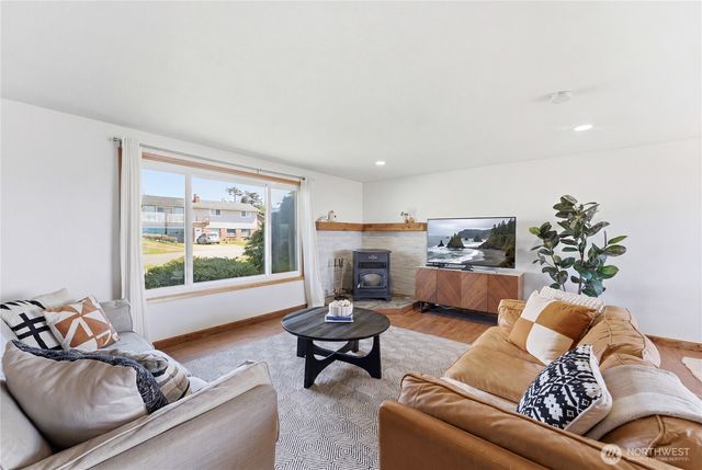 747 La Fiesta Street, Coupeville, WA 98239