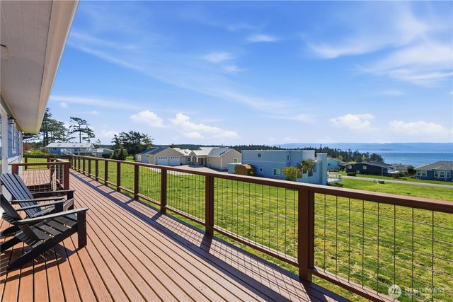 747 La Fiesta Street, Coupeville, WA 98239