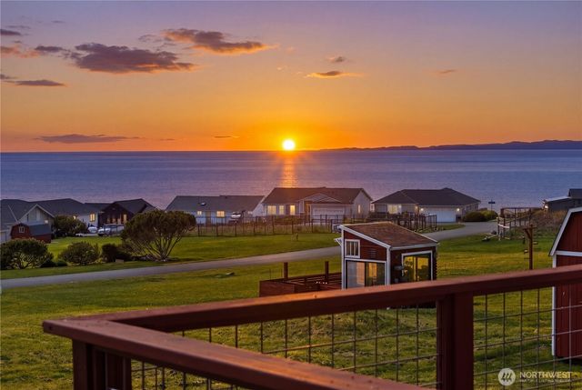 747 La Fiesta Street, Coupeville, WA 98239