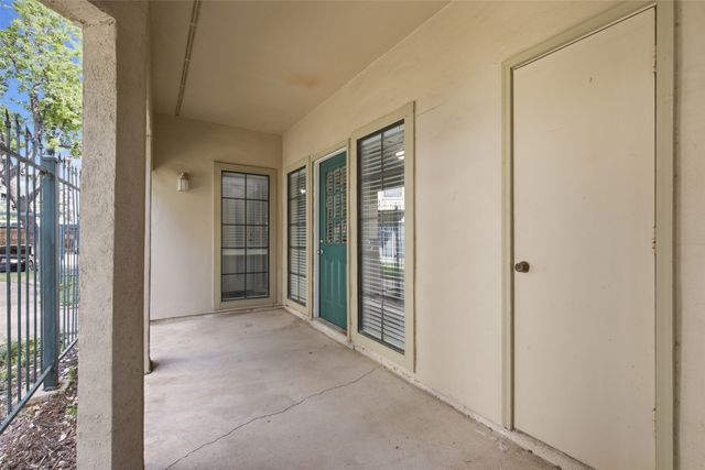 3105 San Jacinto Street 108, Dallas, TX 75204