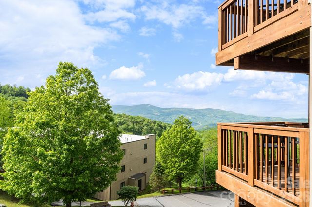 110 Sugar Ski Drive 10-401, Sugar Mountain, NC 28604