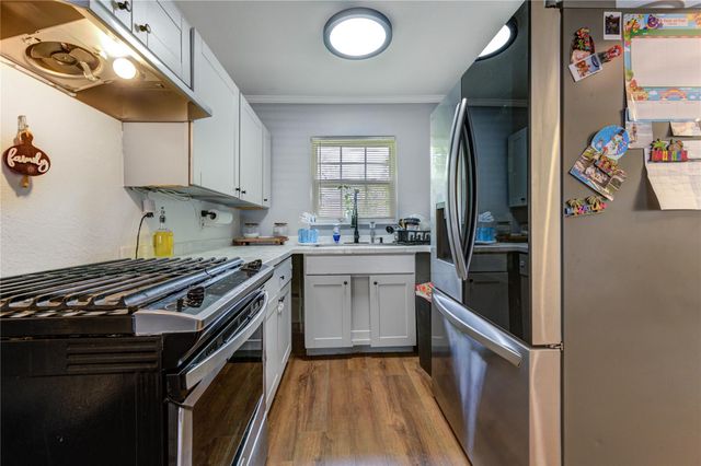 806 Laverne Avenue, Pasadena, TX 77502