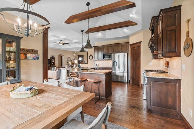 3747 COPPER OAK CIRCLE, Green Bay, WI 54313
