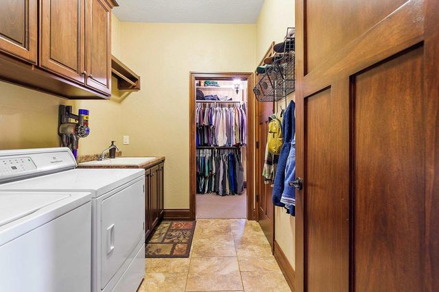 3747 COPPER OAK CIRCLE, Green Bay, WI 54313