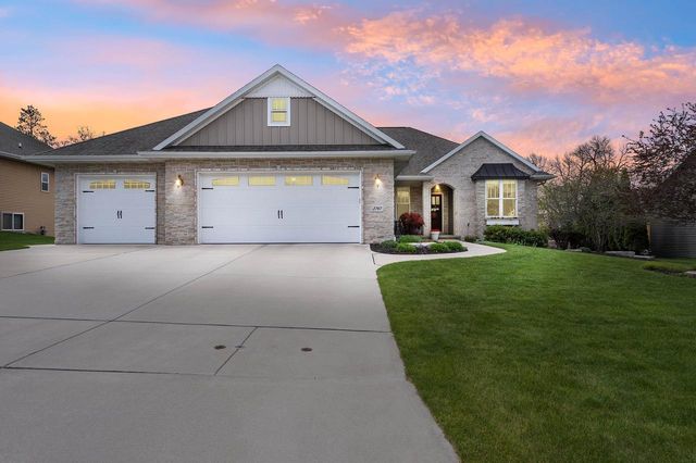 3747 COPPER OAK CIRCLE, Green Bay, WI 54313