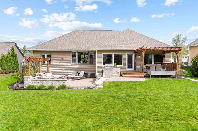 3747 COPPER OAK CIRCLE, Green Bay, WI 54313