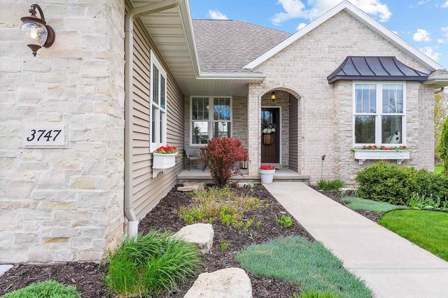 3747 COPPER OAK CIRCLE, Green Bay, WI 54313