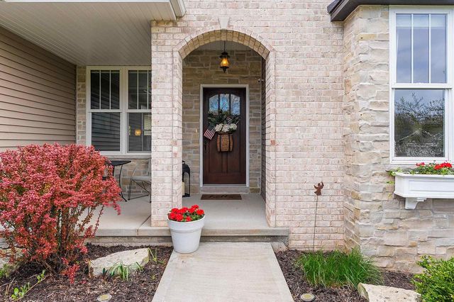 3747 COPPER OAK CIRCLE, Green Bay, WI 54313