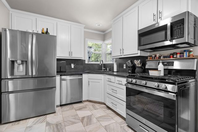 3860 W Spurgeon Street, Fort Worth, TX 76133