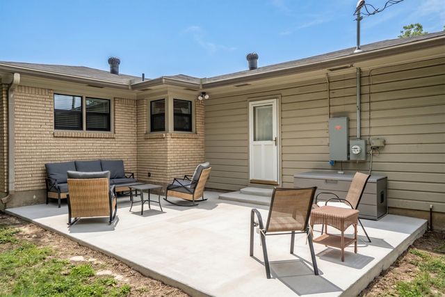 3860 W Spurgeon Street, Fort Worth, TX 76133