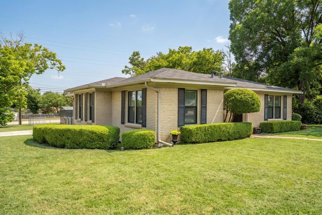 3860 W Spurgeon Street, Fort Worth, TX 76133