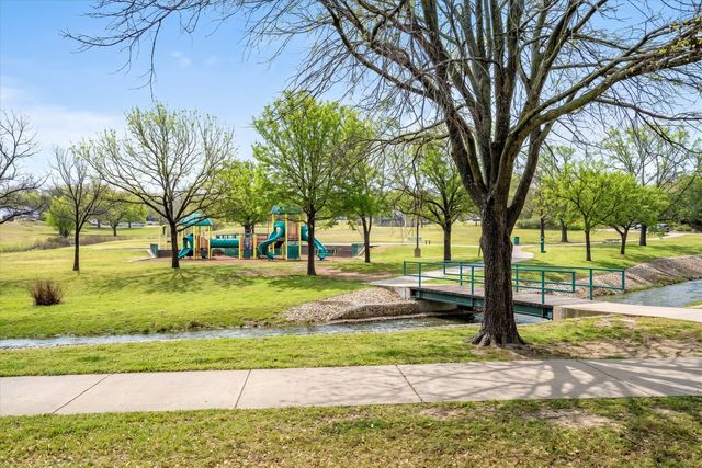 3860 W Spurgeon Street, Fort Worth, TX 76133