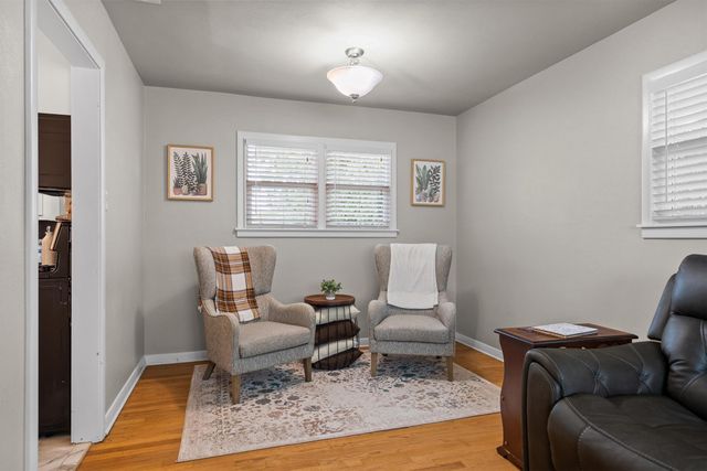 3860 W Spurgeon Street, Fort Worth, TX 76133