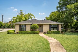 3860 W Spurgeon Street, Fort Worth, TX 76133