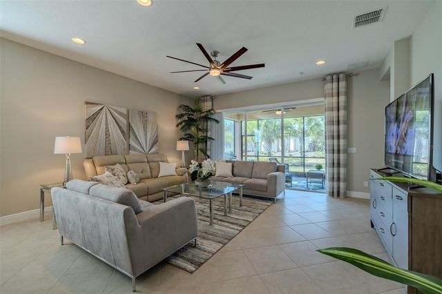 4902 SANDY GLEN WAY, Wimauma, FL 33598