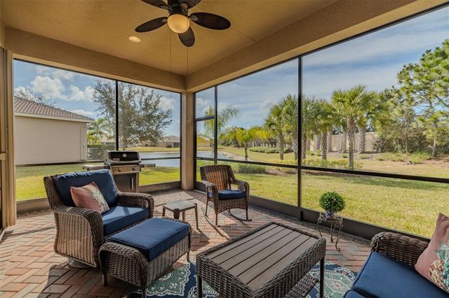 4902 SANDY GLEN WAY, Wimauma, FL 33598