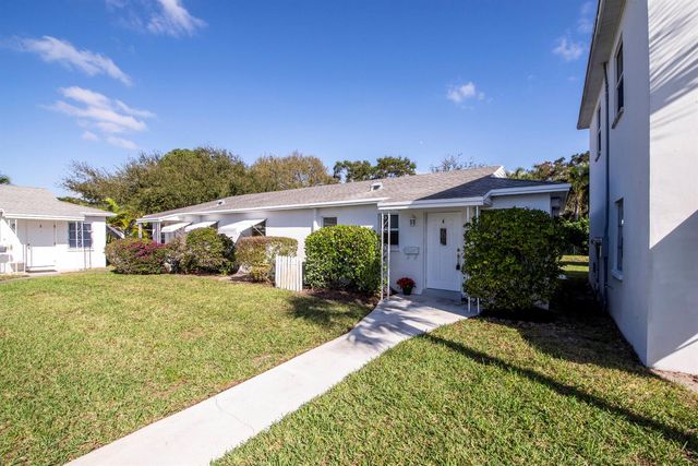 10084 Meridian Way N 4, Palm Beach Gardens, FL 33410