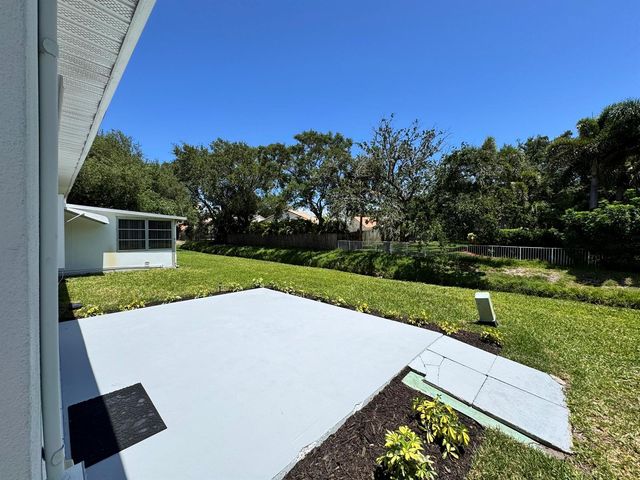 10084 Meridian Way N 4, Palm Beach Gardens, FL 33410