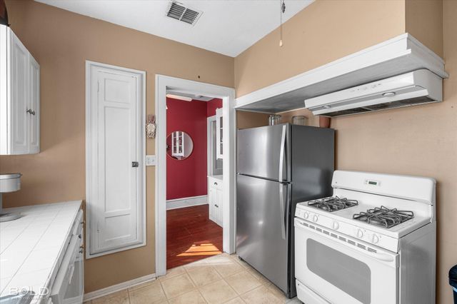 3427 Broadmoor Boulevard, Shreveport, LA 71105