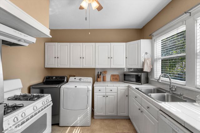 3427 Broadmoor Boulevard, Shreveport, LA 71105