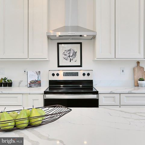 6430 FRANCONIA RD, Springfield, VA 22150