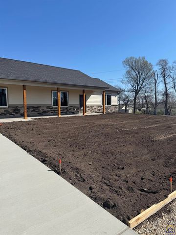 7600 SW 24th TER, Topeka, KS 66614