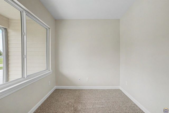7600 SW 24th TER, Topeka, KS 66614