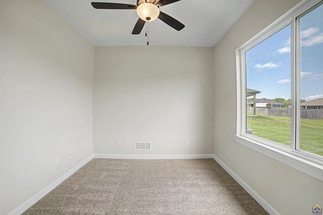 7600 SW 24th TER, Topeka, KS 66614