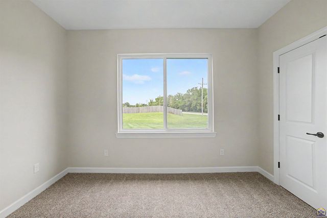 7600 SW 24th TER, Topeka, KS 66614