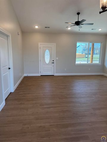 7600 SW 24th TER, Topeka, KS 66614