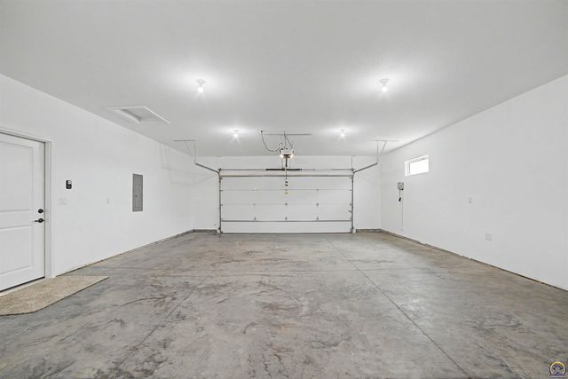 7600 SW 24th TER, Topeka, KS 66614