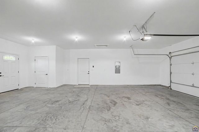 7600 SW 24th TER, Topeka, KS 66614