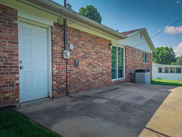 5633 Anderson Road, Newburgh, IN 47630