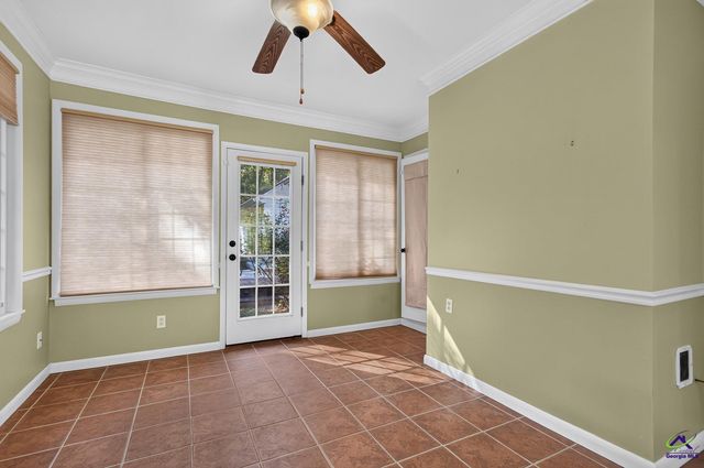 27 Hickory Lane, Macon, GA 31210