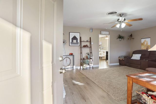 219 Lois Ave, Galt, CA 95632