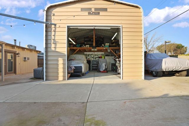 219 Lois Ave, Galt, CA 95632