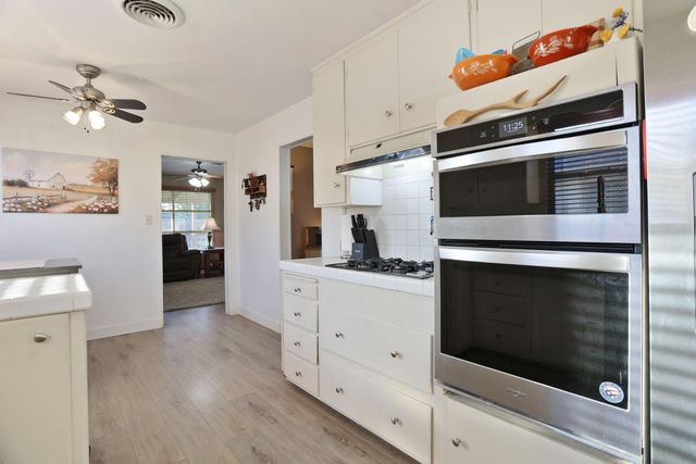 219 Lois Ave, Galt, CA 95632